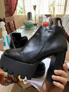Black high heels boots chunky boots