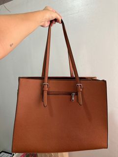 Brown 15.6” Leather Bag with Laptop Compartment