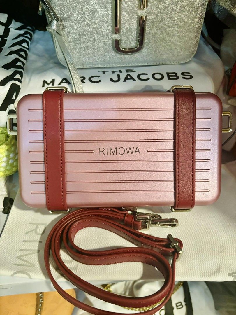 CD Rimowa CrossBody Bag (Category: Luxury Bags & Wallets) located in Cebu City. Submitted by day.98 (Listing ID 1299285434, Image 1). Description: japan preloved selected from japan surplus aluminum material coded no flaws.