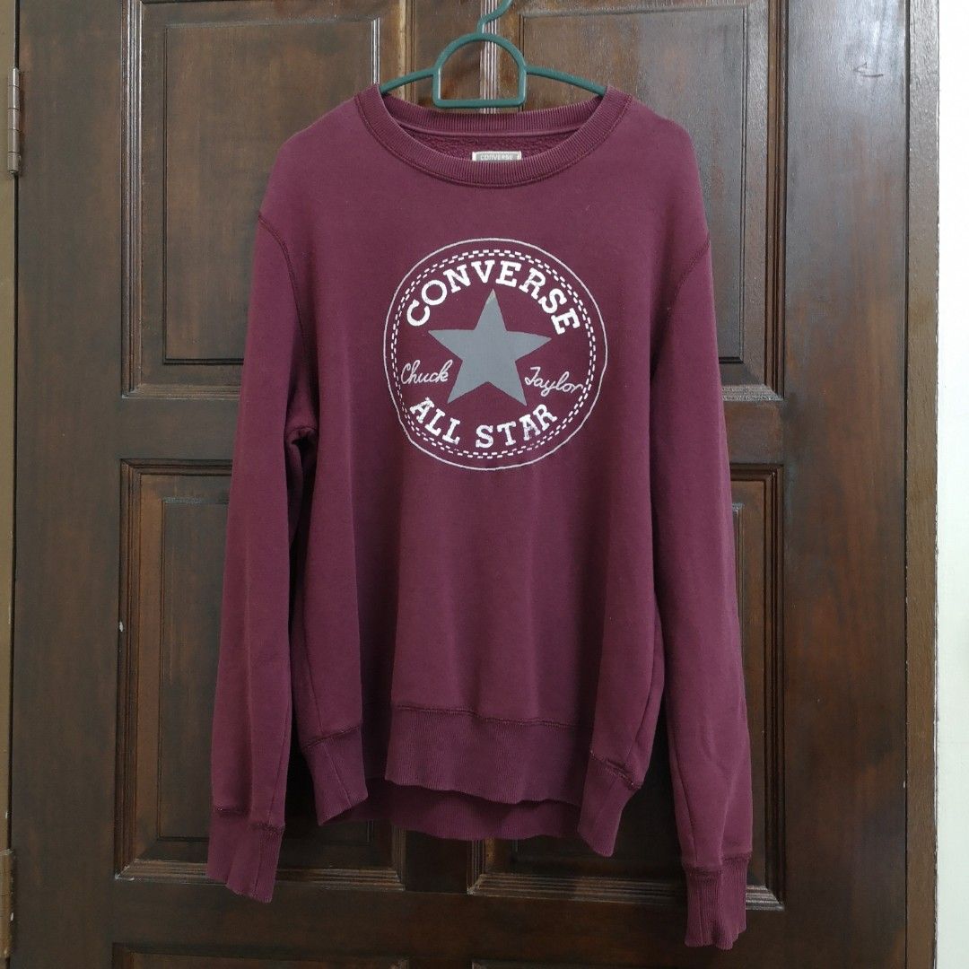Maroon converse shirt new arrivals