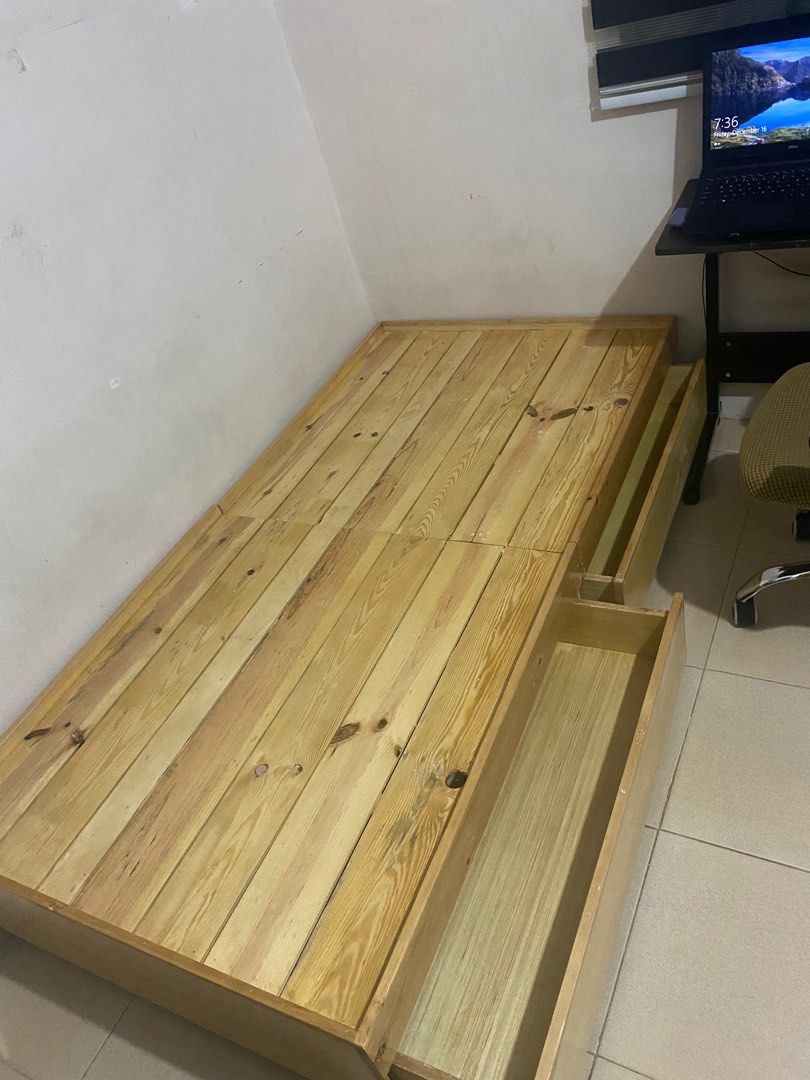 Customized Floating Pallet Bed Frame (Category: Bed Frames & Mattresses) located in Las Pinas. Submitted by laurenlaurensinta (Listing ID 1299332042, Image 1). Description: FIXED PRICE. DO NOT HAGGLE. NOT RUSH. Floating style Fits single size mattresses (36x75 inches) One year of use. No damage. Also with mattress. Selling on a separate listing: https://carousell.app.link/Fa8PxXsv8Ib PM me for more info 💌.