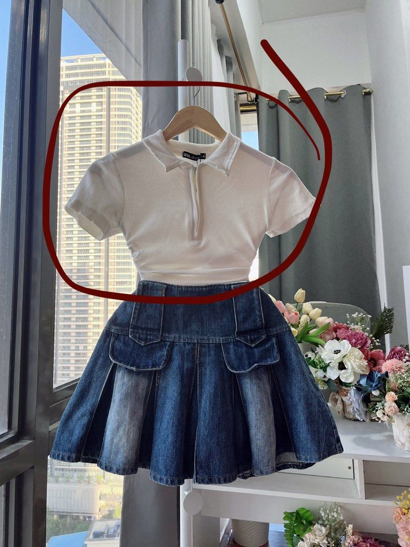 TAKE ALL tops for 99 small-medium (Category: Blouses) located in Taguig. Submitted by Mrs.Harris (Listing ID 1299357632, Image 2). Description: Small - medium tops get ALL for 99.