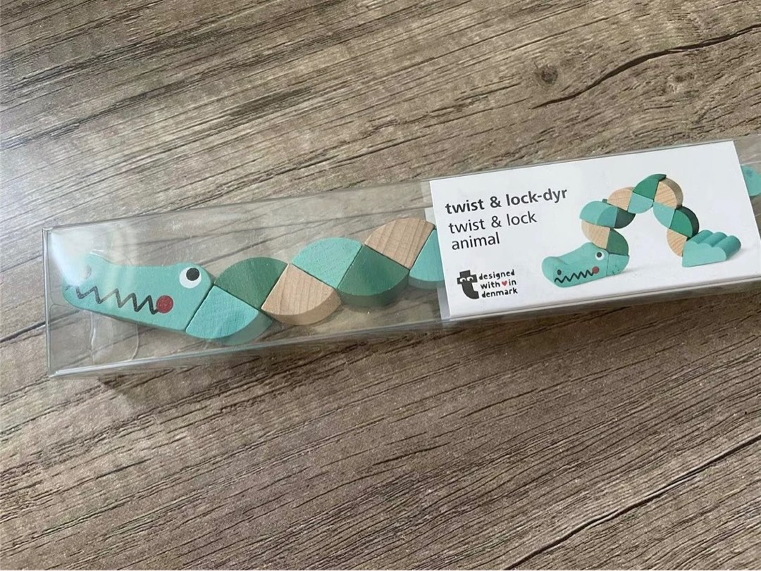 丹麥品牌小朋友鱷魚蛇扭扭積木Denmark alligator blocks, 興趣及遊戲, 玩具 & 遊戲類 - Carousell