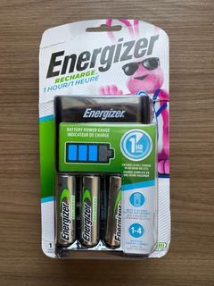 Energizer Super Fast Recharge Battery Charger (Around 1 Hour)  with 4 pcs. AA rechargeable Batteries