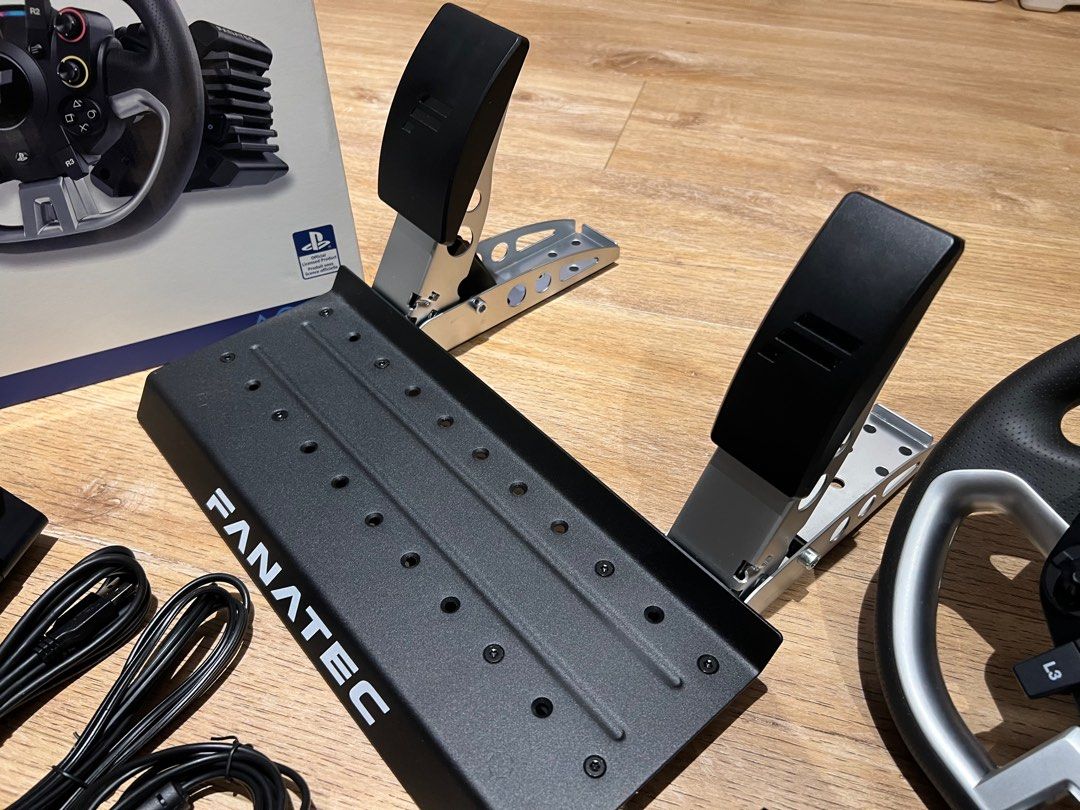 Fanatec Gran Turismo DD Pro 8nm with load cell brake and QR metal, Video Gaming, Gaming