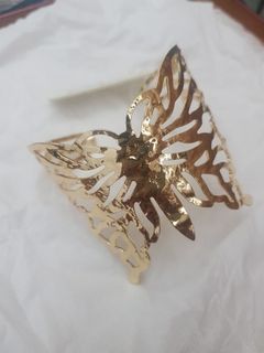 FREE Delivery w/i MMla》FROM ABROAD: Grecian/ Greek Style: Gold Butterfly Cuff/ Bracelet - A220 Bracelets Bangle Bangles