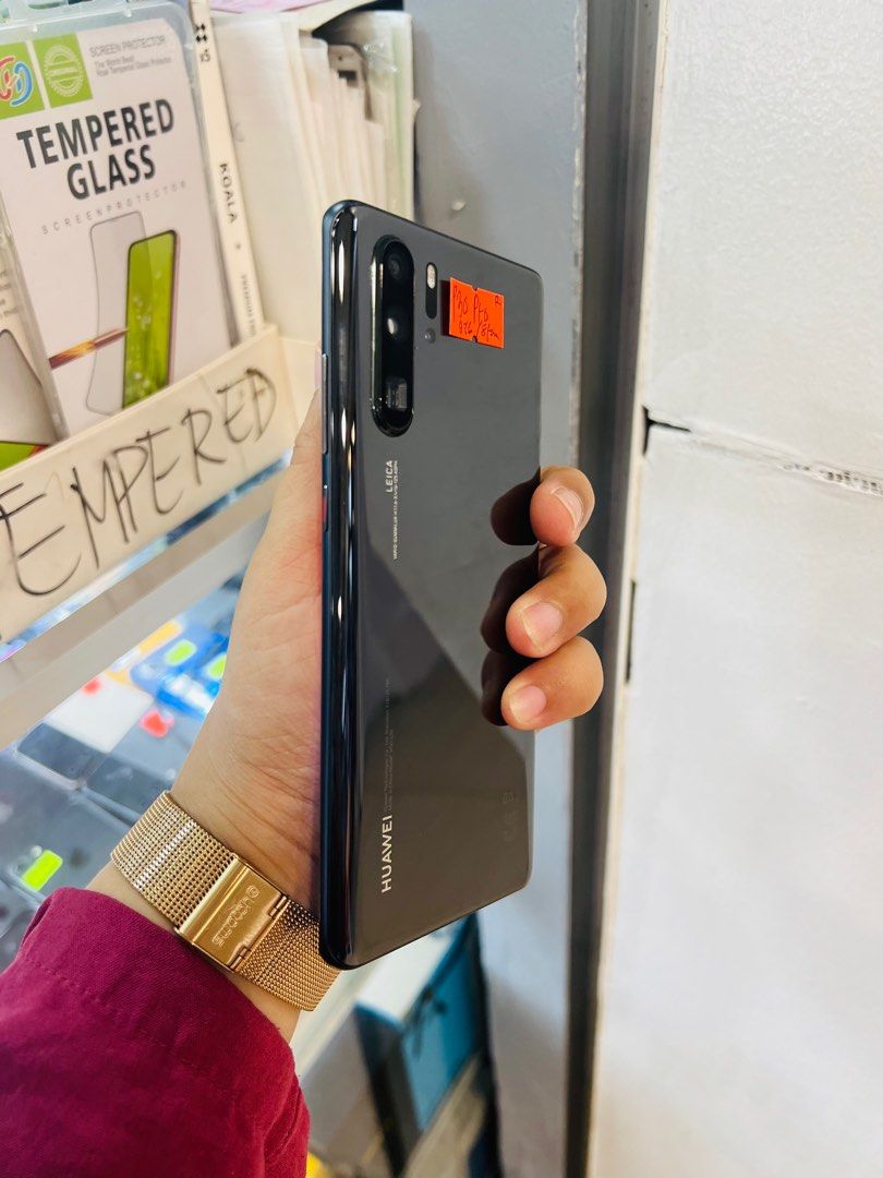 Huawei P30 Pro 256gb Global FU (Category: Huawei) located in San Juan City. Submitted by javedsgadgetshop (Listing ID 1299437674, Image 3). Description: OPEN FOR INSTALLMENT VIA CREDIT CARD/GGIVES & SWAP/TRADE-IN! WE BUY AND SELL ( ANYKINDS OF UNIT BINIBILI PO NAMIN)! PTPA : Padelete po f bawal Read ❗️Onhand ‼️ Huawei P30 Pro •256gb •NTC Variant •Good batt health •Factory Unlock •95% Smoothness •No hidden issue | No Repaired •100% Authentic | Not
