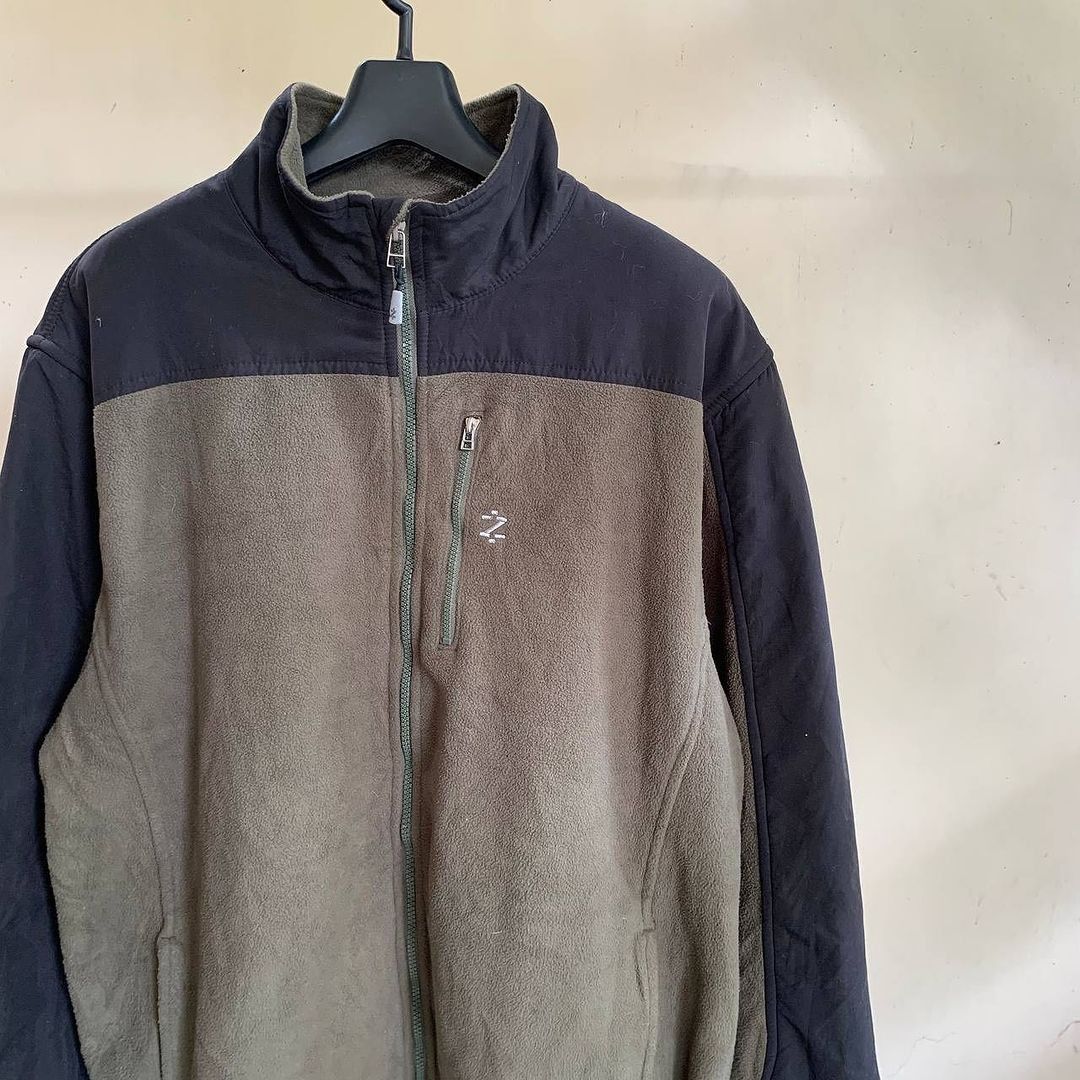 Izod Perform X Zip Up Fleece Nylon Jacket Men s Fashion Coats Jackets and Outerwear on Carousell
