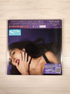 JAPAN DELUXE/SEALED: OLIVIA RODRIGO- GUTS JAPAN EDITION DELUXE 7 INCH CARDBOARD SLEEVE PACKAGING WITH OBI, JAPANESE LYRIC SHEETS AND POSTCARDS INSIDE (NOT VINYL LP PLAKA)