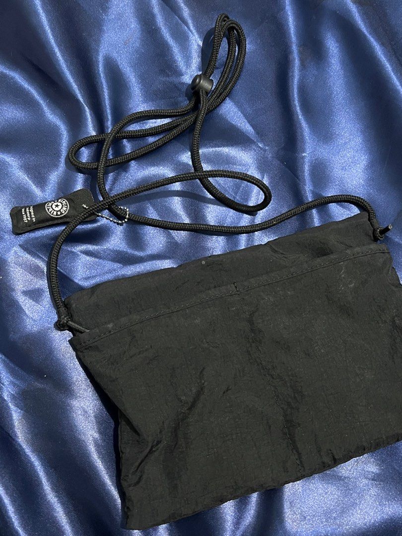 Kipling Ragu Bag (Category: Luxury Bags & Wallets) located in Imus. Submitted by aliaating (Listing ID 1299389237, Image 3). Description: Used 1 week lang pinangsiargao. .