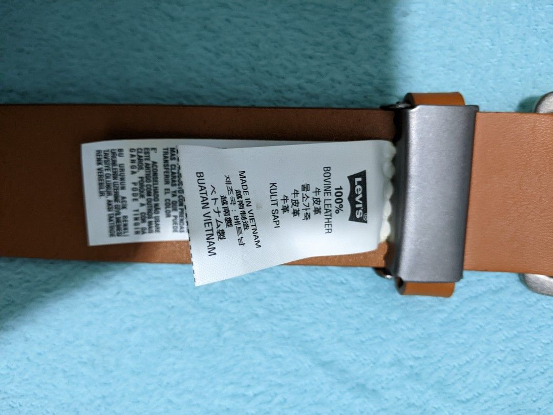 Levi's Original Leather Belt (Category: Belts) located in Batac City. Submitted by aquariuscapsph (Listing ID 1299371387, Image 3). Description: Bought from Mall Original price 3k Once used only (event) Bovine Leather Solid ng leather neto may minimal gasgas lang kita naman sa picture..
