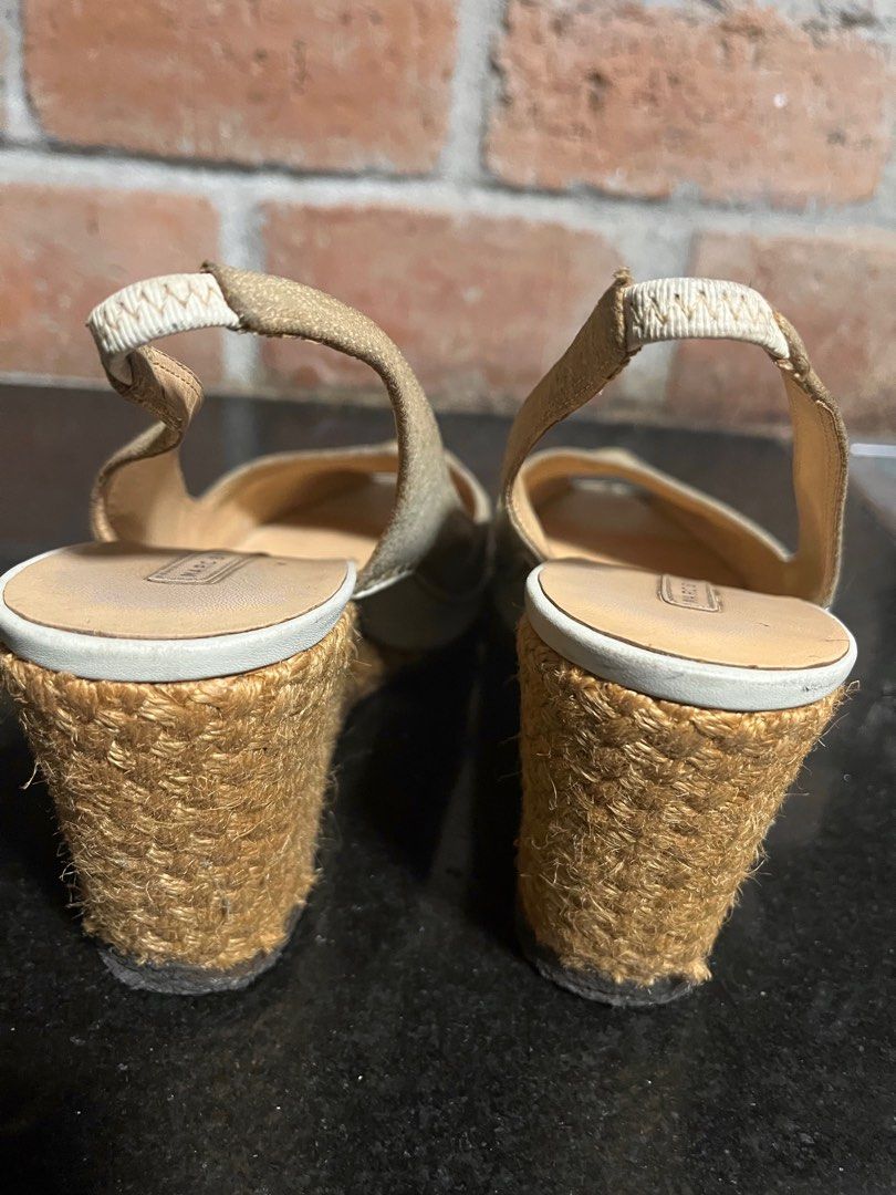 Marc Jacobs Wedge Sandals Women s Fashion Footwear Flats Sandals on Carousell