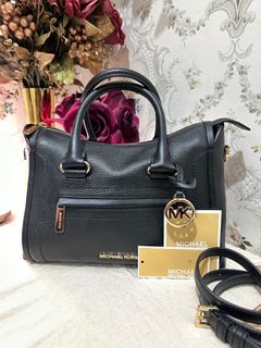 (Kategori: ) berada di . Dikirim oleh nona.branded (ID iklan 1299367634, Gambar 1). Deskripsi: .