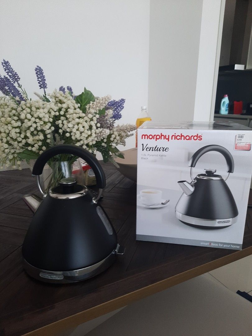 MORPHY RICHARDS VENTURE KETTLE 1.5L BLACK, Furniture & Home Living
