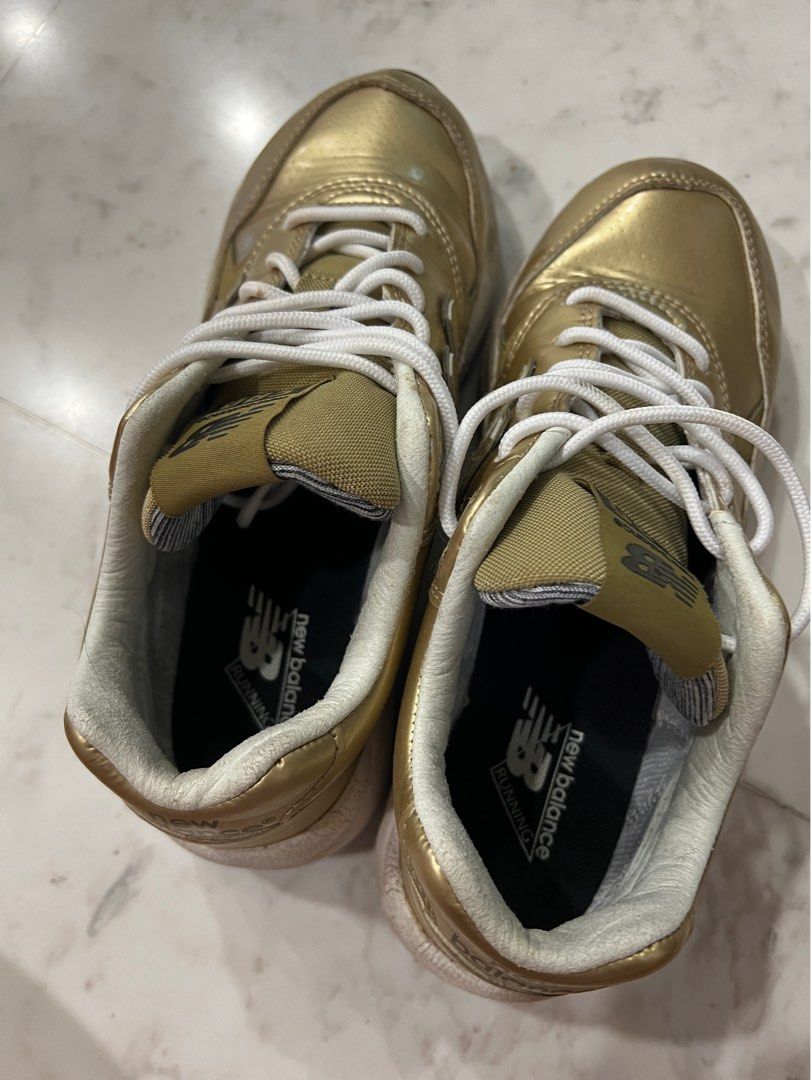 New balance 580 women gold hot sale