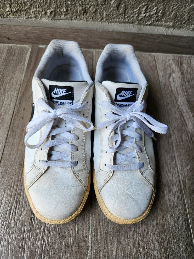 Nike court majestic