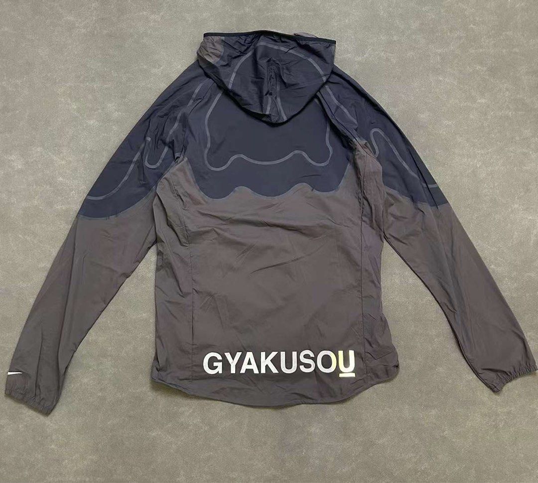 NIKE UNDERCOVER GYAKUSOU 長袖 Mサイズ NIKE UNDERCOVER GYAKUSOU 長袖 Mサイズ