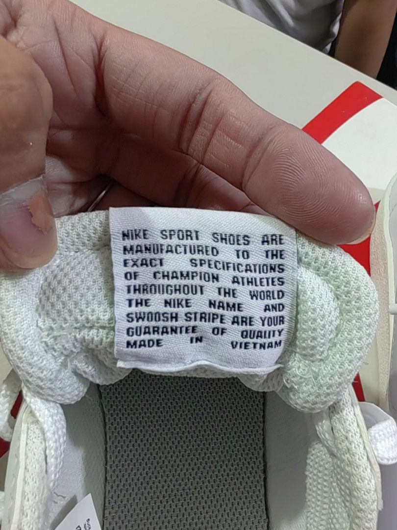 Original Nike Woman (Category: Sneakers) located in Manila. Submitted by yshaii (Listing ID 1299420068, Image 3). Description: Selling Nike Woman brandnew.