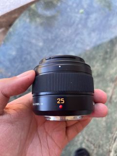 Panasonic Leica 25mm f1.4 lens for lumix/olympus/mft/m43