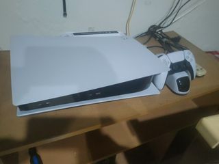(Negotiable) Playstation 5 with PS Deluxe Subs