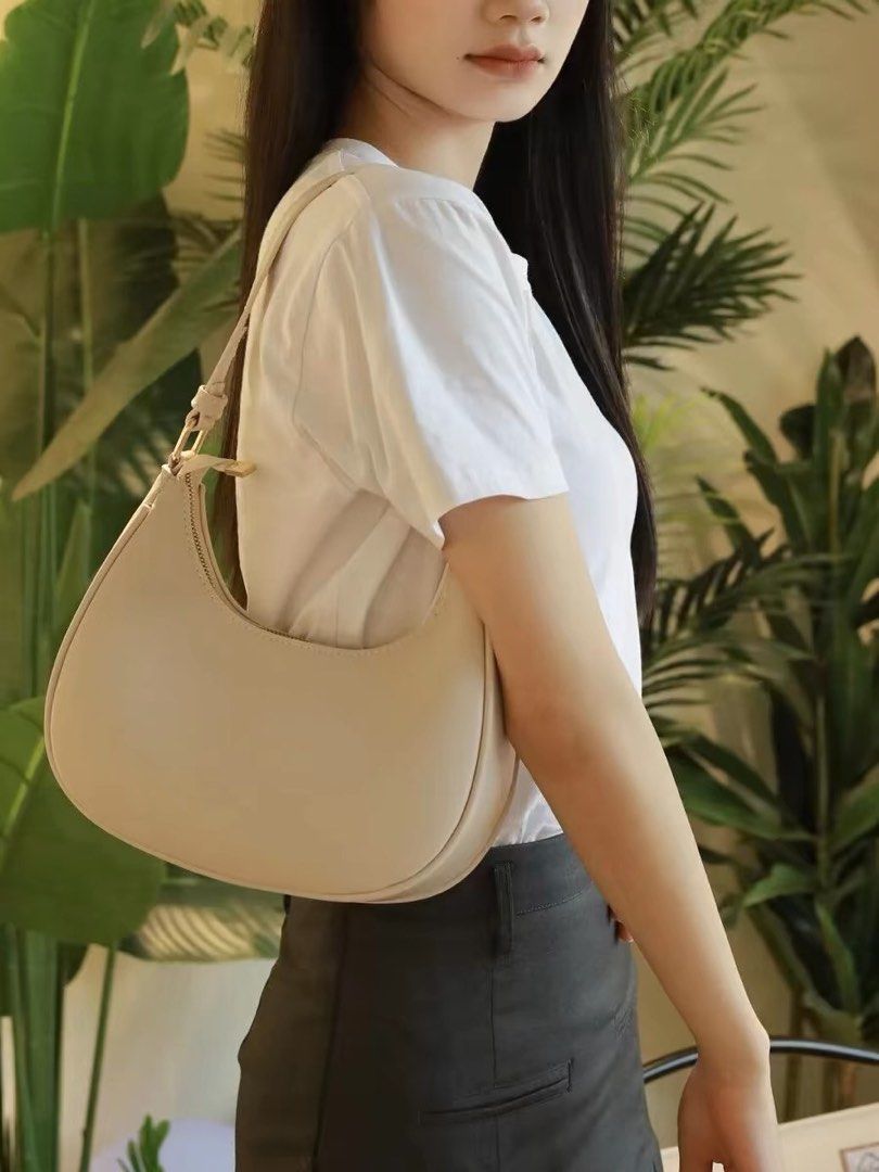 PRE-ORDER] [2 colours] Women Half-moon PU Leather Fashion Shoulder
