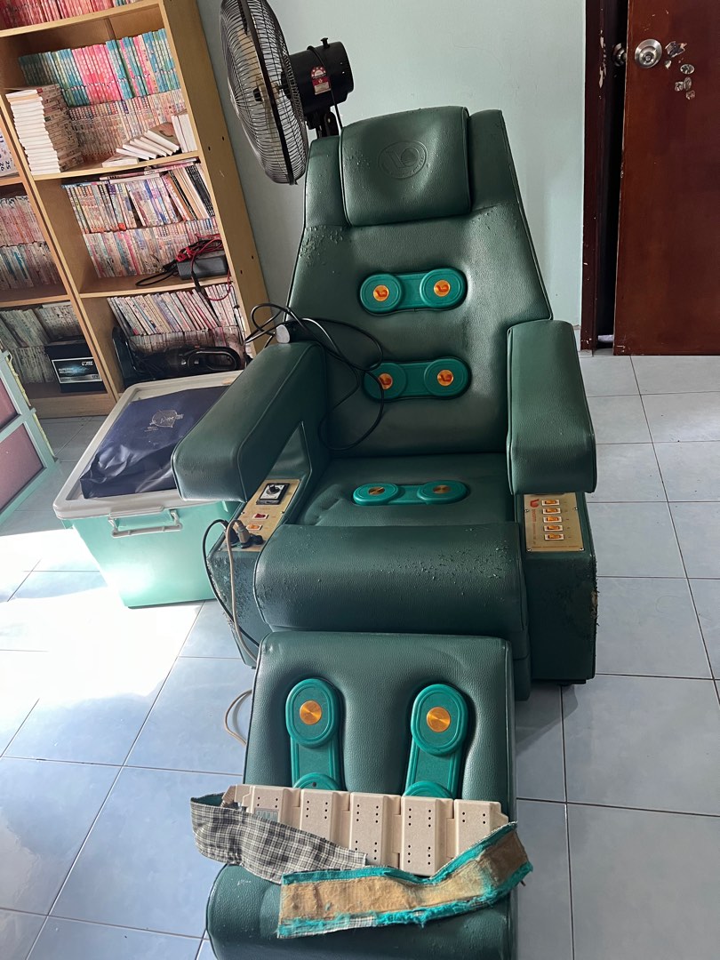 Pulse energy chair, Furniture & Home Living, Furniture