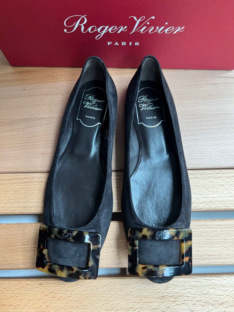 Roger vivier suede flats 2025