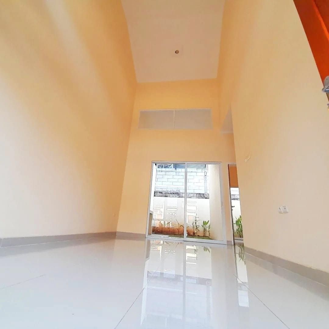 Fresh Look at Rumah Shm Ceiling Tinggi Cocok Untuk Mezzanine Dekat Exit Tol