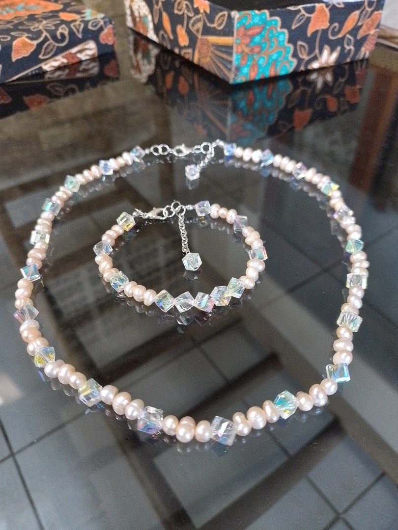 Set kalung choker dan gelang mutiara baroque mix kristal swarovski