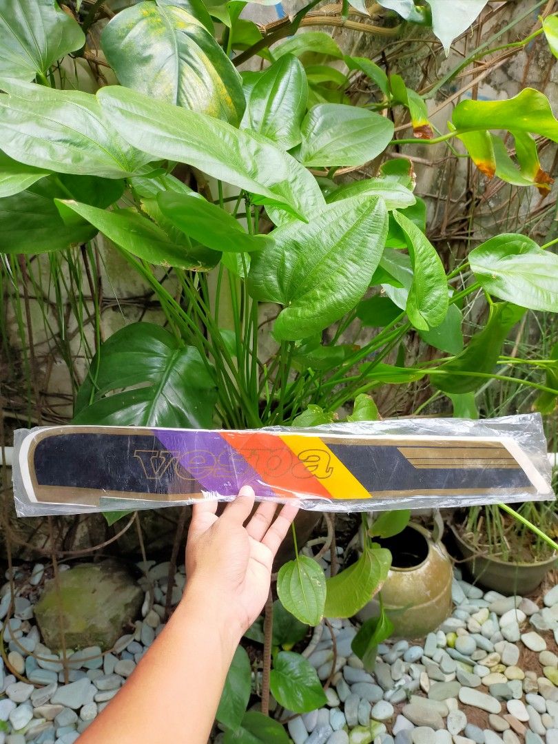 Sticker Tepong Vespa Jadul thn 80an NOS, Motor di Carousell