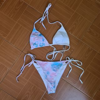 (Category: ) located in . Submitted by declutteringmaye (Listing ID 1299364565, Image 1). Description: .