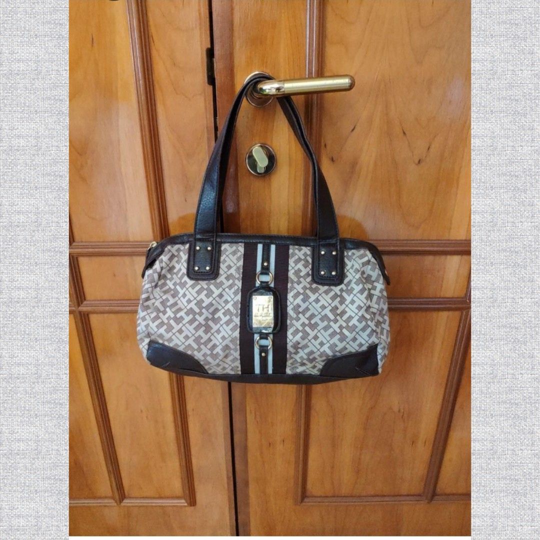Tommy hilfiger tote purse cheap