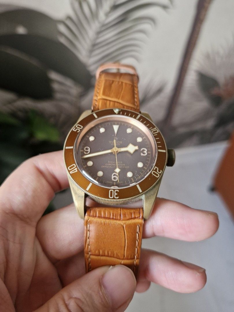 Fake tudor black bay bronze hotsell