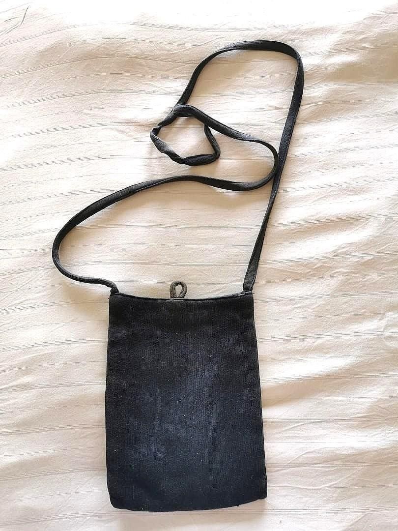 Vintage EDC Esprit Navy Blue Floral Embroidered Small Sling Bag