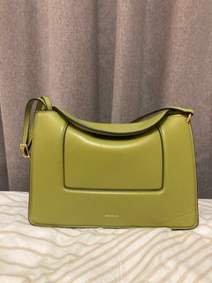 （分類：）位於 。 由 joyjoyjoyyyyy 提交（商品編號 1299386199，圖片 1）。簡介： 。