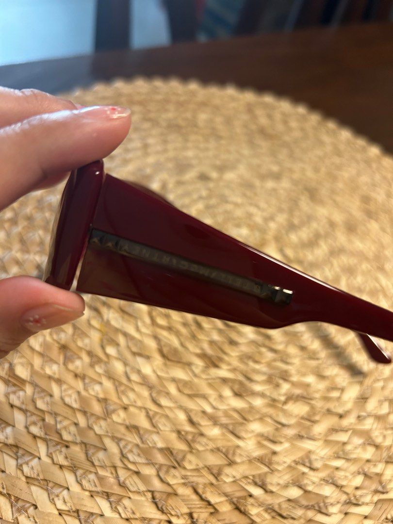 Women’s Sunglasses (Category: Sunglasses & Eyewear) located in Makati City. Submitted by joyfulliving22 (Listing ID 1299281603, Image 2). Description: Almost brand new. Old style but not used. RFS: decluttering.