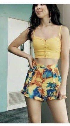 Zara floral shorts (Category: Shorts) located in Naga. Submitted by dcndn (Listing ID 1299335147, Image 3). Description: .
