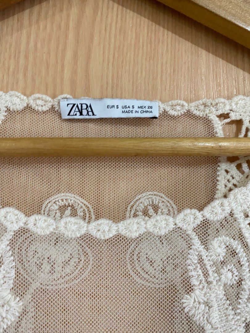 Zara lace top (Category: Blouses) located in Makati City. Submitted by _wardrobecleanse (Listing ID 1299287810, Image 2). Description: .
