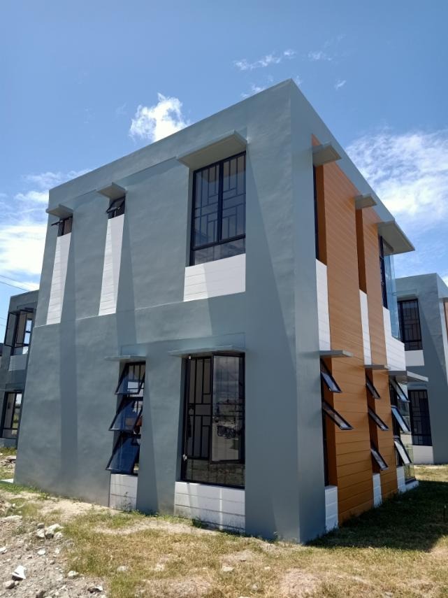 (Category: ) located in . Submitted by remax.portfolio (Listing ID 1299514048, Image 1). Description: .