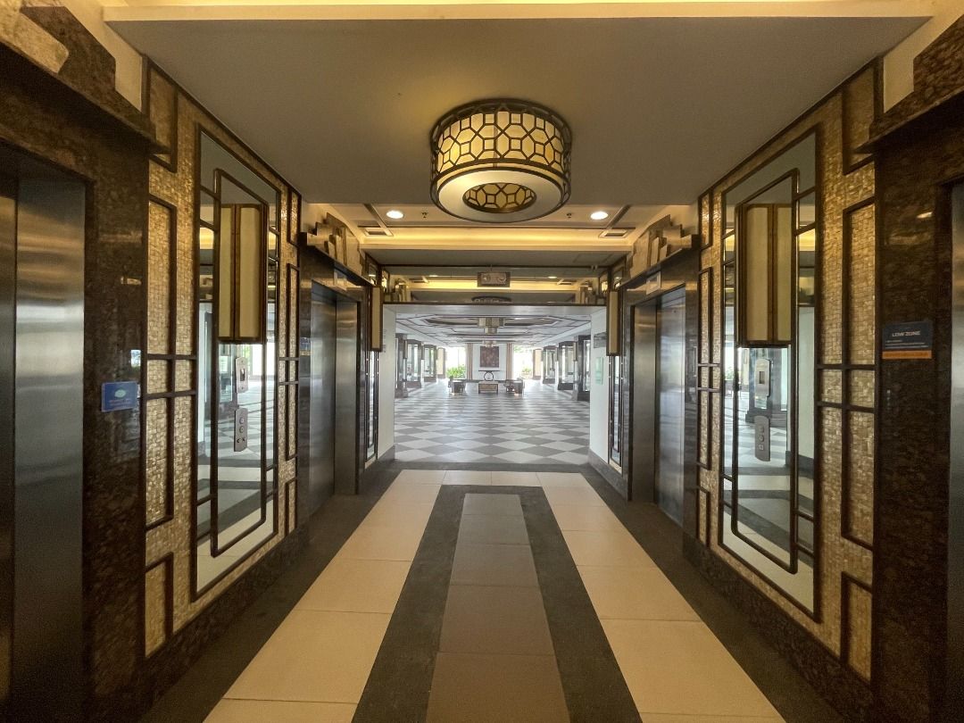 3BR Torre De Manila with Balcony & Parking (Category: Apartments & Condos) located in Paranaque City. Submitted by suirealty (Listing ID 1299485768, Image 2). Description: 3 Bedroom with Parking & Balcony Torre De Manila Unit : 65 sqm Balcony : 15sqm Total area : 80sqm Parking : 13sqm.