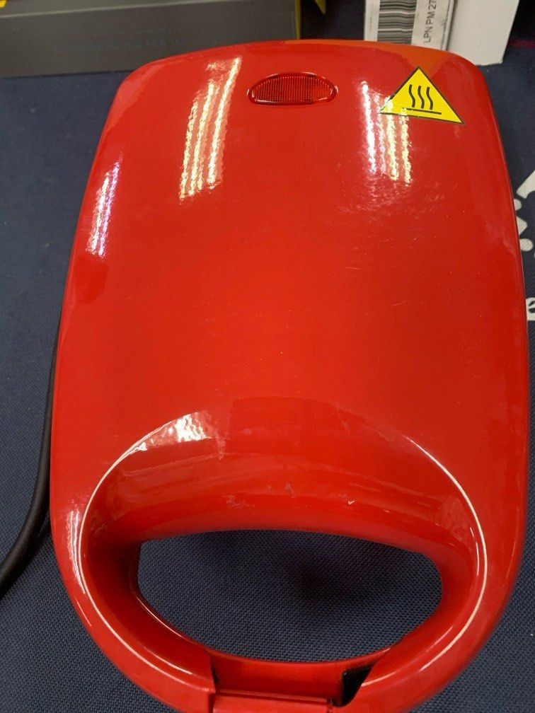 Anko Mini Breakfast Maker -220vokts w issue (Category: Breadmakers) located in Pasay City. Submitted by enrico_appliances (Listing ID 1299506893, Image 2). Description: excellent condition working condition w issue see reference in photos.