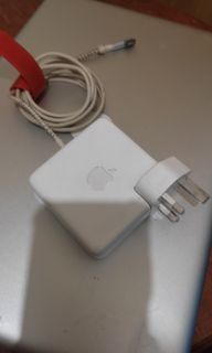 Apple MAGSAFE Mcbook & macbook  PRO CHARGER 85wats AUTHENTIC