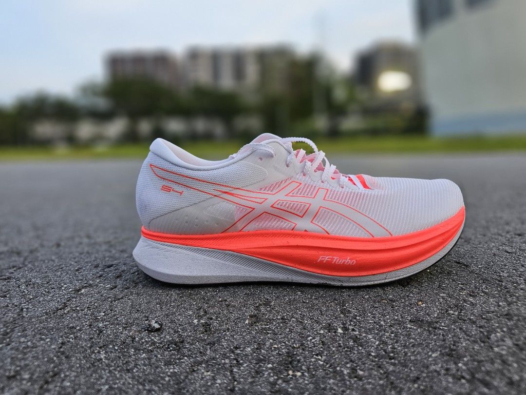 ASICS S4 available in Japan only