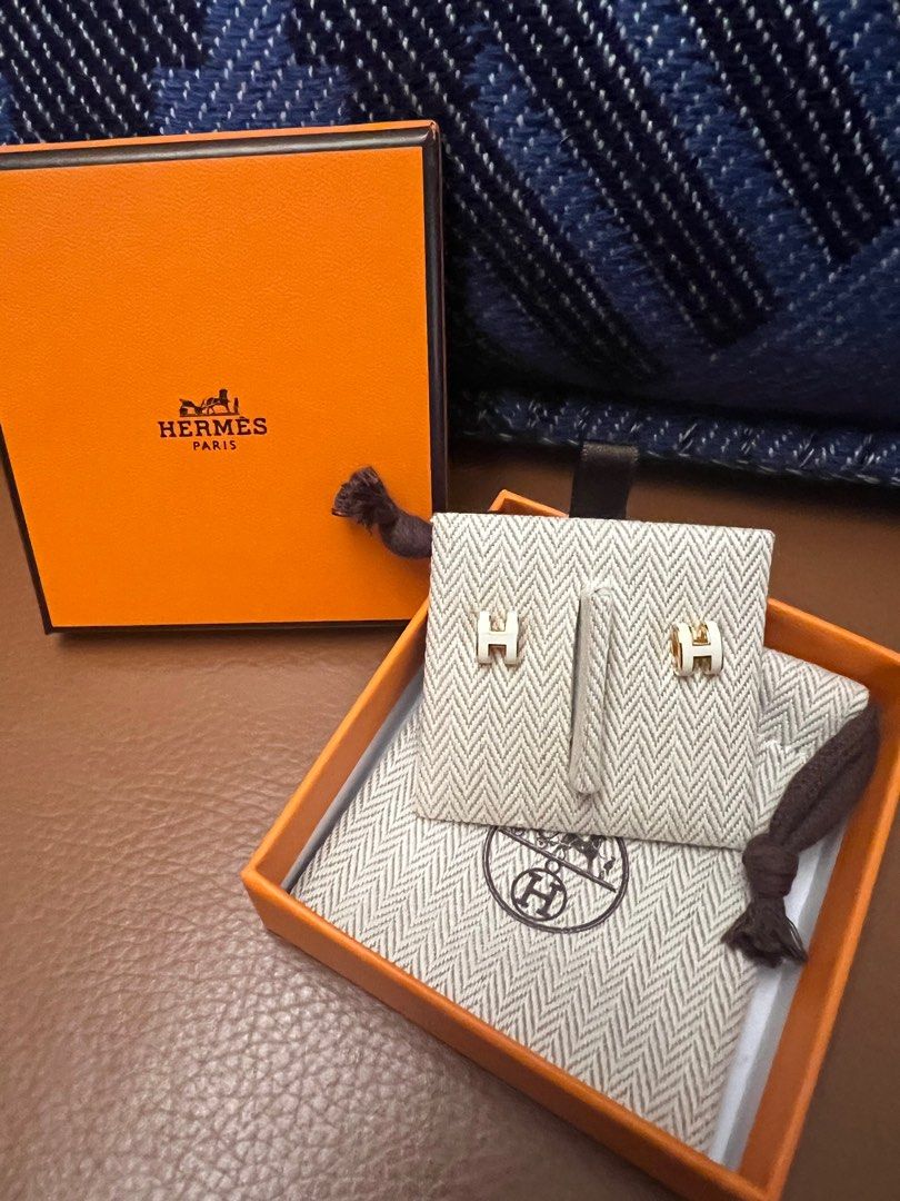 Hermes costume jewelry store