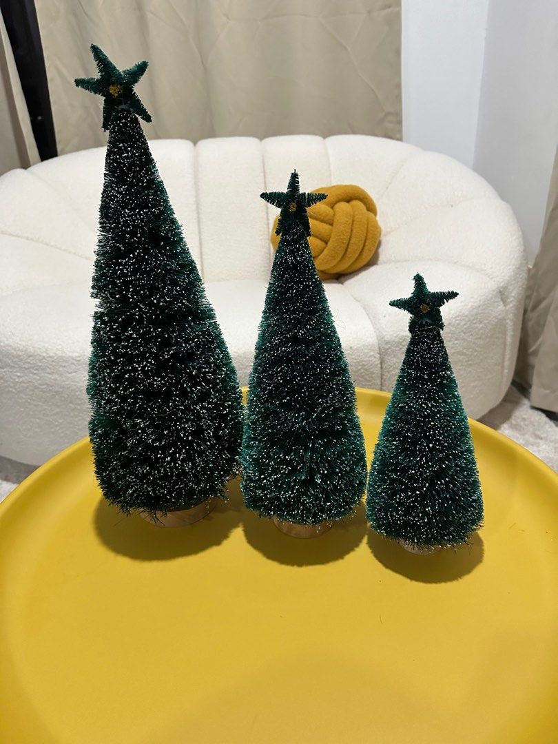 Christmas Decor (Category: Gardening Tools & Ornaments) located in Manila. Submitted by seancatubig (Listing ID 1299551635, Image 3). Description: Bought it last year only. Can be used as center piece for your coffee table. .