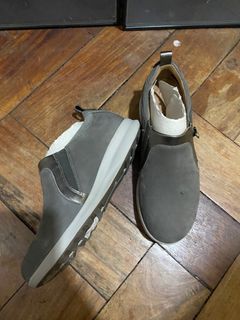 Clark unstructured taupe shoes