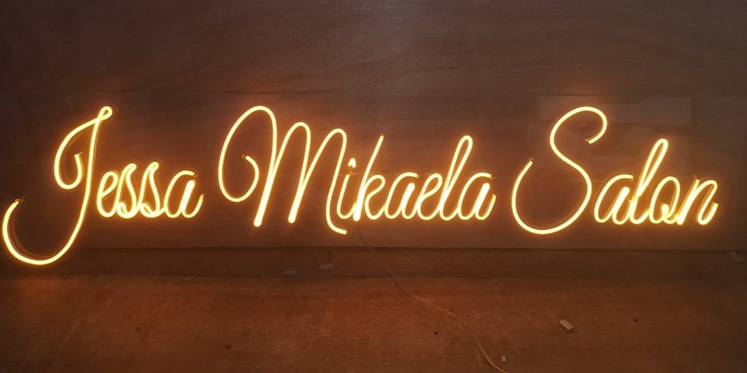 Customized Neon Signs (Category: Huawei) located in Mandaluyong City. Submitted by pedro_creatives (Listing ID 1299589691, Image 2). Description: Affordable neon signs for events or any occasion...