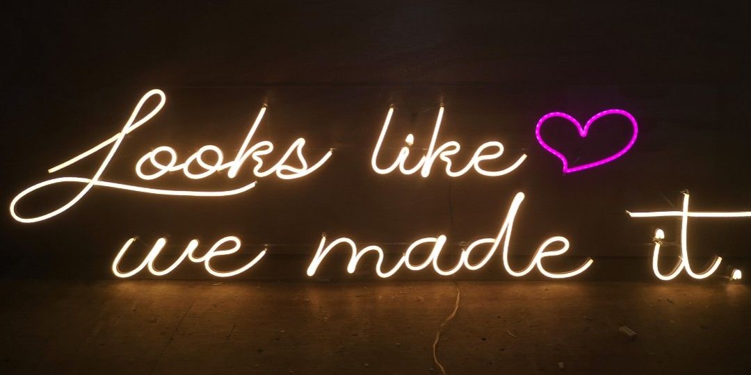 Customized Neon Signs (Category: Huawei) located in Mandaluyong City. Submitted by pedro_creatives (Listing ID 1299589691, Image 3). Description: Affordable neon signs for events or any occasion...