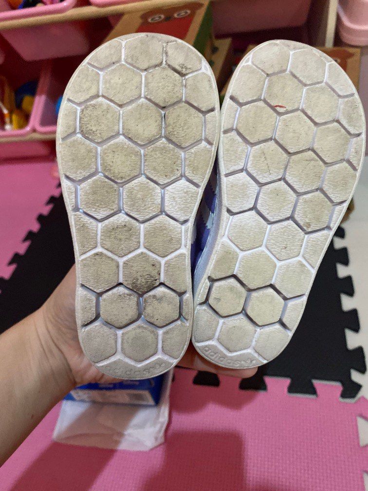 Daisy Duck (Adidas superstar 360) (Category: Babies & Kids Fashion) located in Caloocan City. Submitted by nangti (Listing ID 1299497132, Image 3). Description: Bought in korea Check photos for details ❤️ USA 7 UK 6 1/2 k Preloved but well loved .