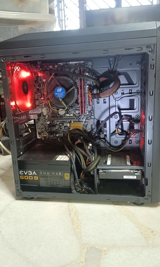 Desktop pc (Category: Desktops) located in Singapore. Submitted by kim_2017 (Listing ID 1299510708, Image 1). Description: Desktop PC i5-7400 CPU, Windows 10 pro Ram: 8 GB HDD Storage 2TB. Mother board: Asus H110M - Plus, Power supply: 500W..